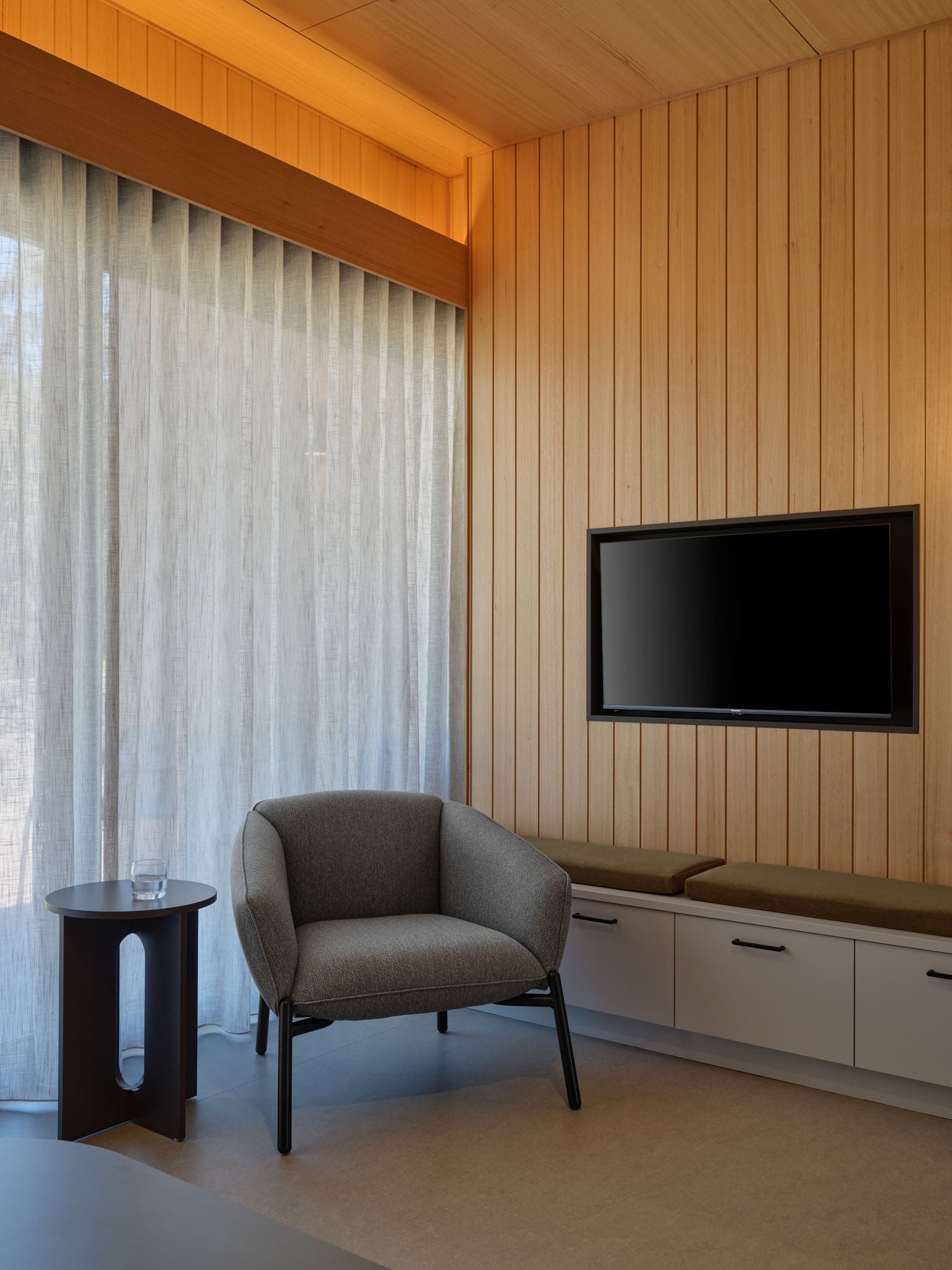 Touchwood Tasmanian Oak veneer panels - Lake Pedder Lodge, Strathgordon TAS